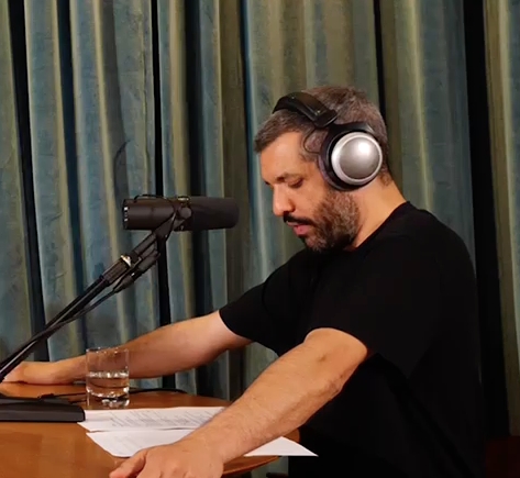 “Me Contro Tech”, il Podcast con Francesco De Carlo per avvicinare boomer e GenZ a colpi di risate