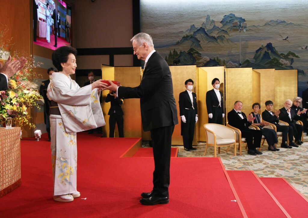 Giulio Paolini ha ricevuto a Tokyo il Praemium Imperiale per la pittura