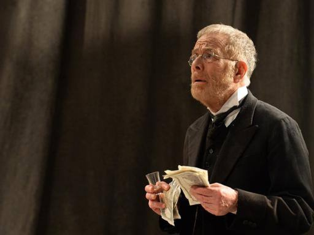 Teatro Quirino. “Il berretto a sonagli”: profondo, affascinante, con attori bravissimi