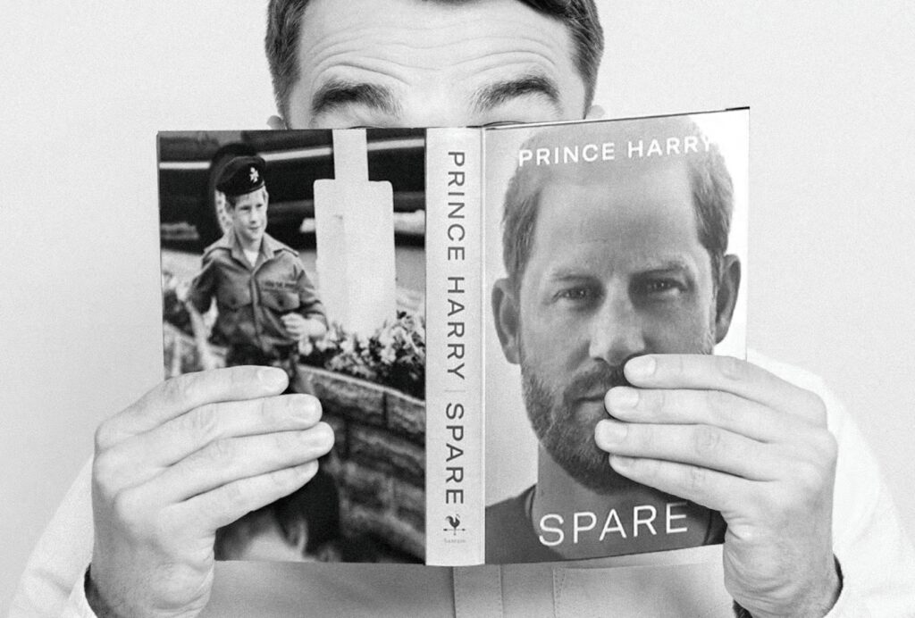 Prince Harry. “Spare”: perché Buckingham Palace fa la guerra a Harry e Meghan