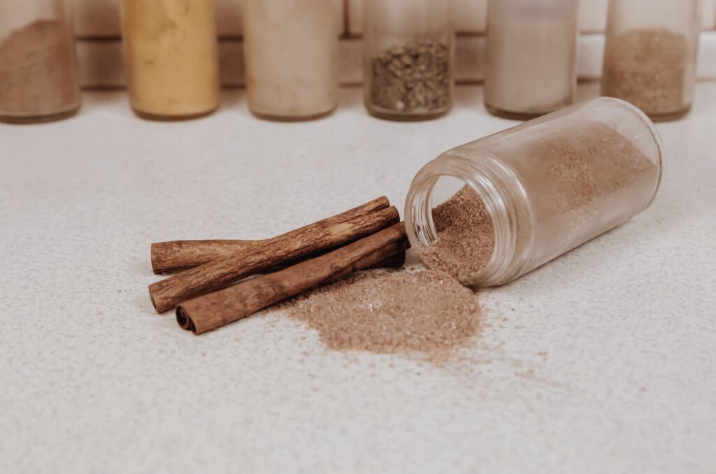 Prevenire l’iperglicemia: i benefici della cannella e della banaba