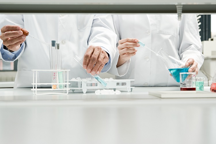 L’intelligenza artificiale per sviluppare antibiotici più efficaci