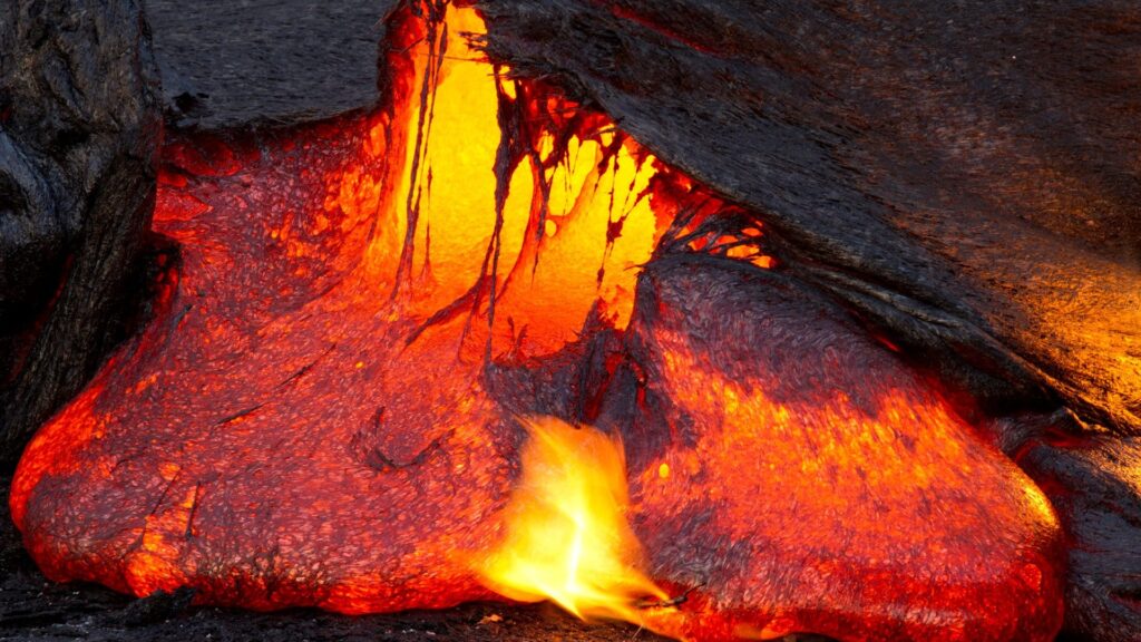 Magma come fonte di energia semi-infinita: l’aiuto arriva dai satelliti