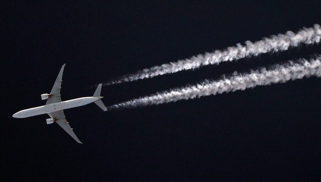 L’industria aerospaziale si muove per ridurre l’impatto delle scie di condensazione