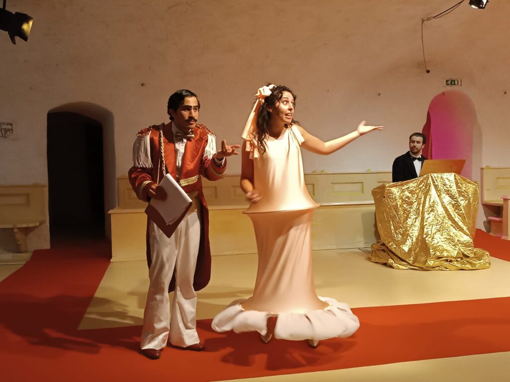Al Teatro di Documenti di Testaccio, in scena “Amelia e Sophie”. Storie parallele di due donne aviatrici