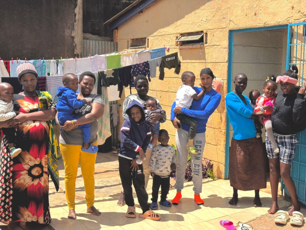 Santo Versace.  Compie 80 anni e annuncia il progetto in Kenya“Il Miracolo della Vita – Tabasamu la mama”