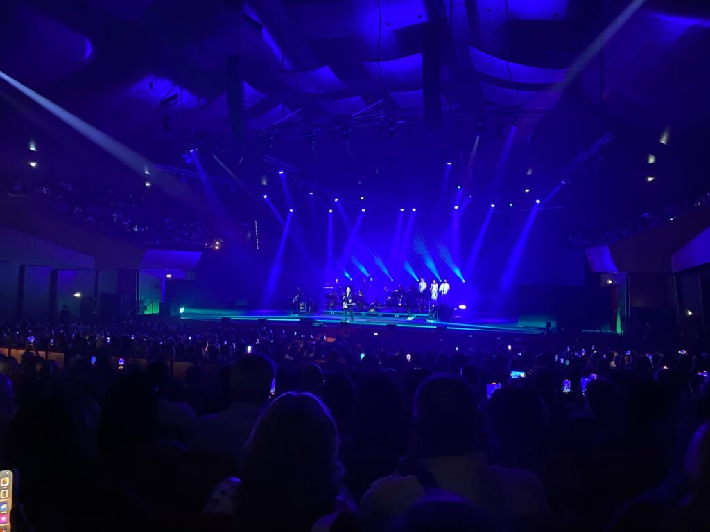 Umberto Tozzi, ultimo concerto del tour (e della carriera): quanto amore in musica!