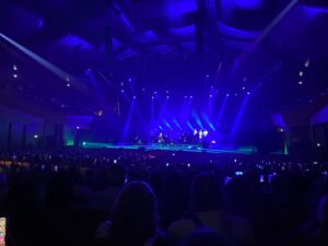 Umberto Tozzi, ultimo concerto del tour (e della carriera): quanto amore in musica!