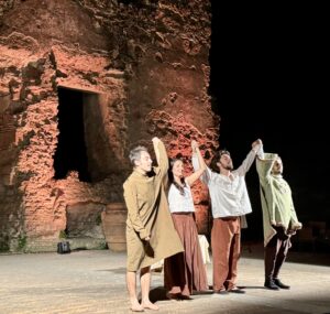 Buona la prima per il “Fardello”: uno spettacolo che rende il Decameron per tutti